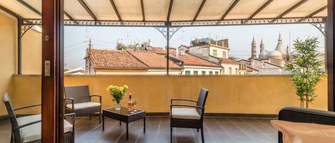 Appartement, Plusieurs lits | Terrasse/patio