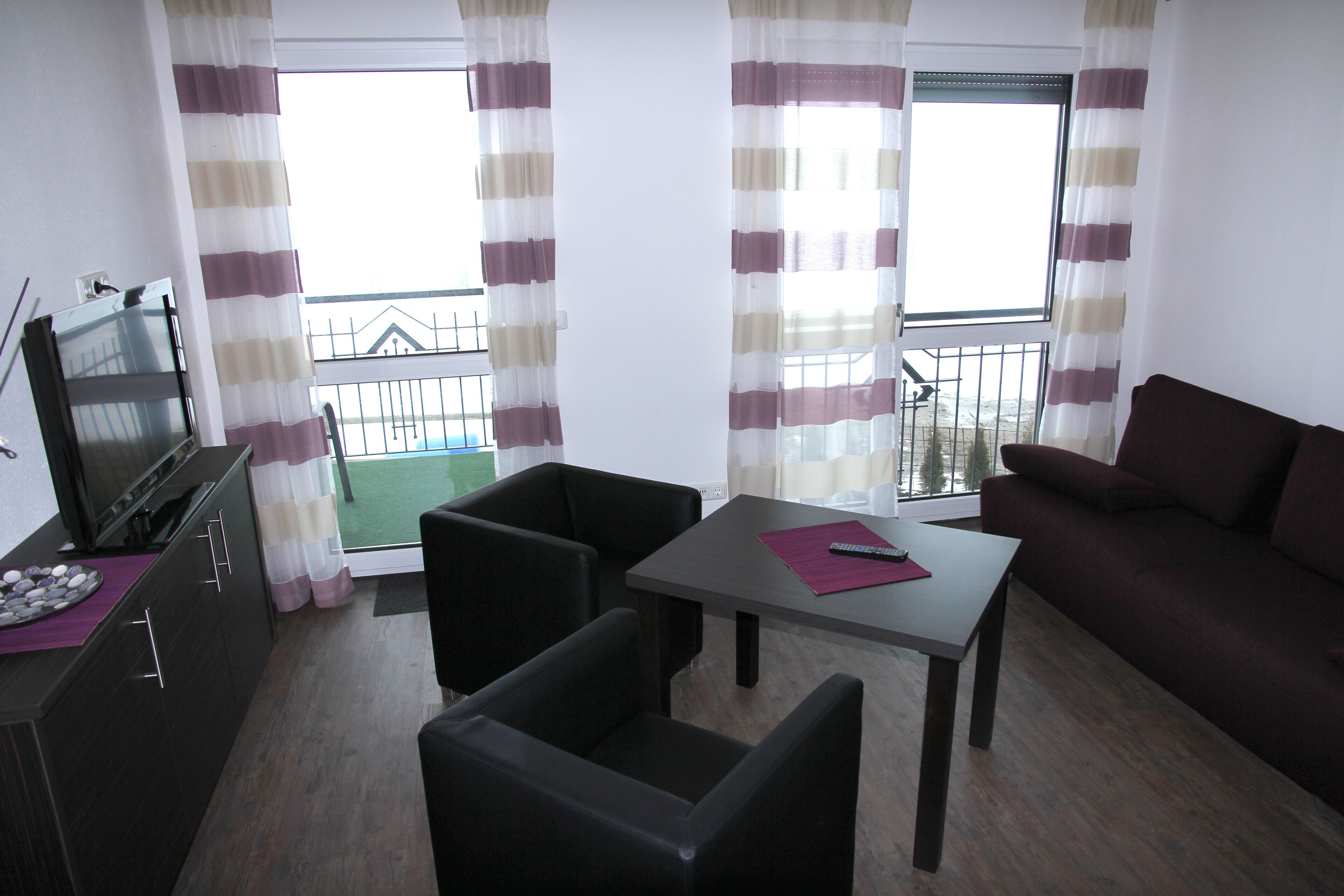 42-inch TV with satellite channels, table tennis