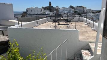 Double Room, Terrace (7) | Free WiFi, bed sheets