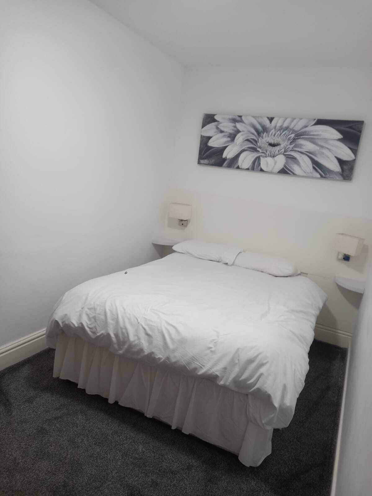 Flat D (Second Floor)