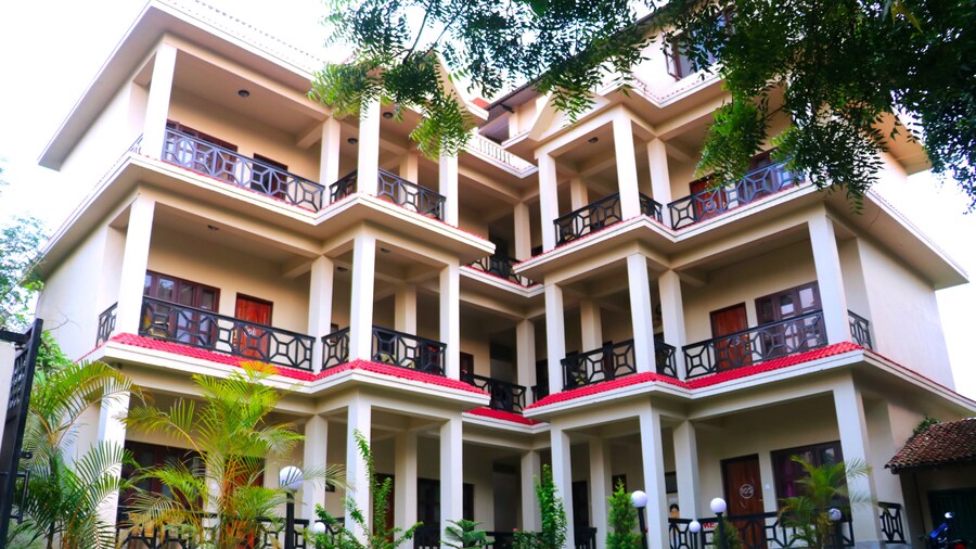 Chitwan Park Village