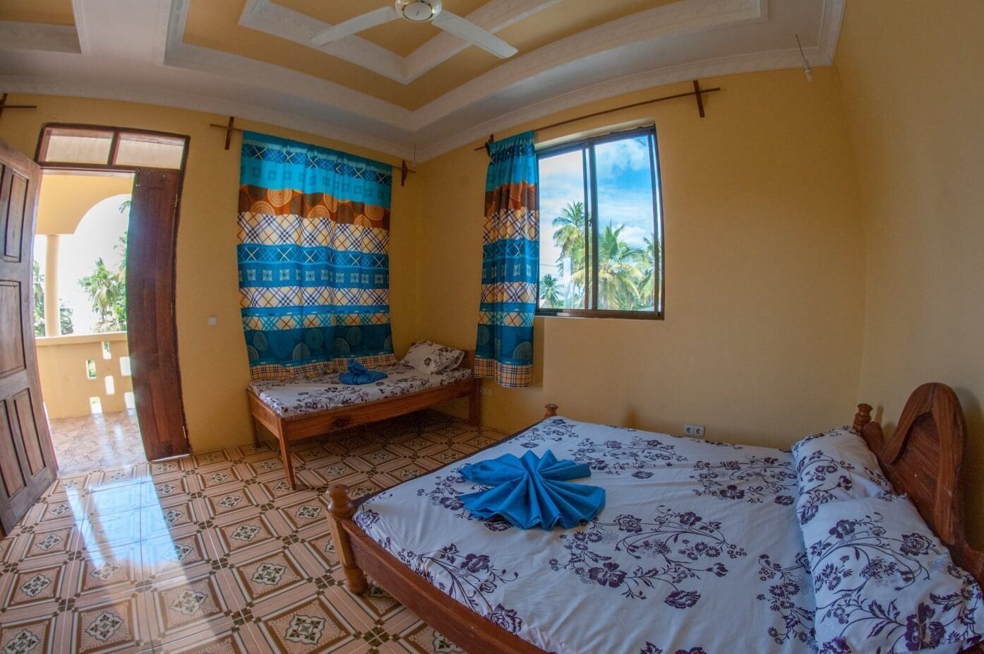 Free cots/infant beds, rollaway beds, bed sheets