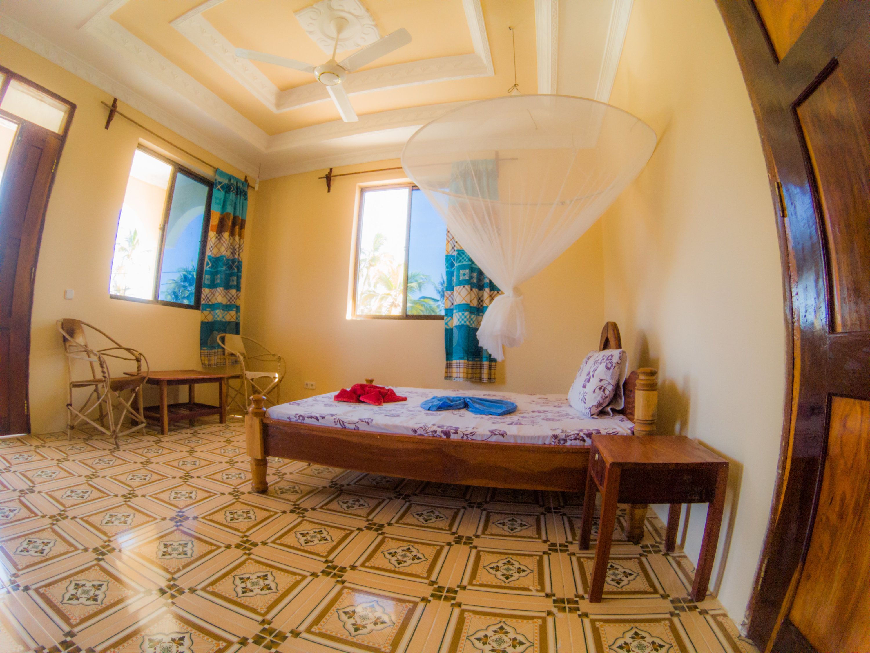 Free cots/infant beds, rollaway beds, bed sheets