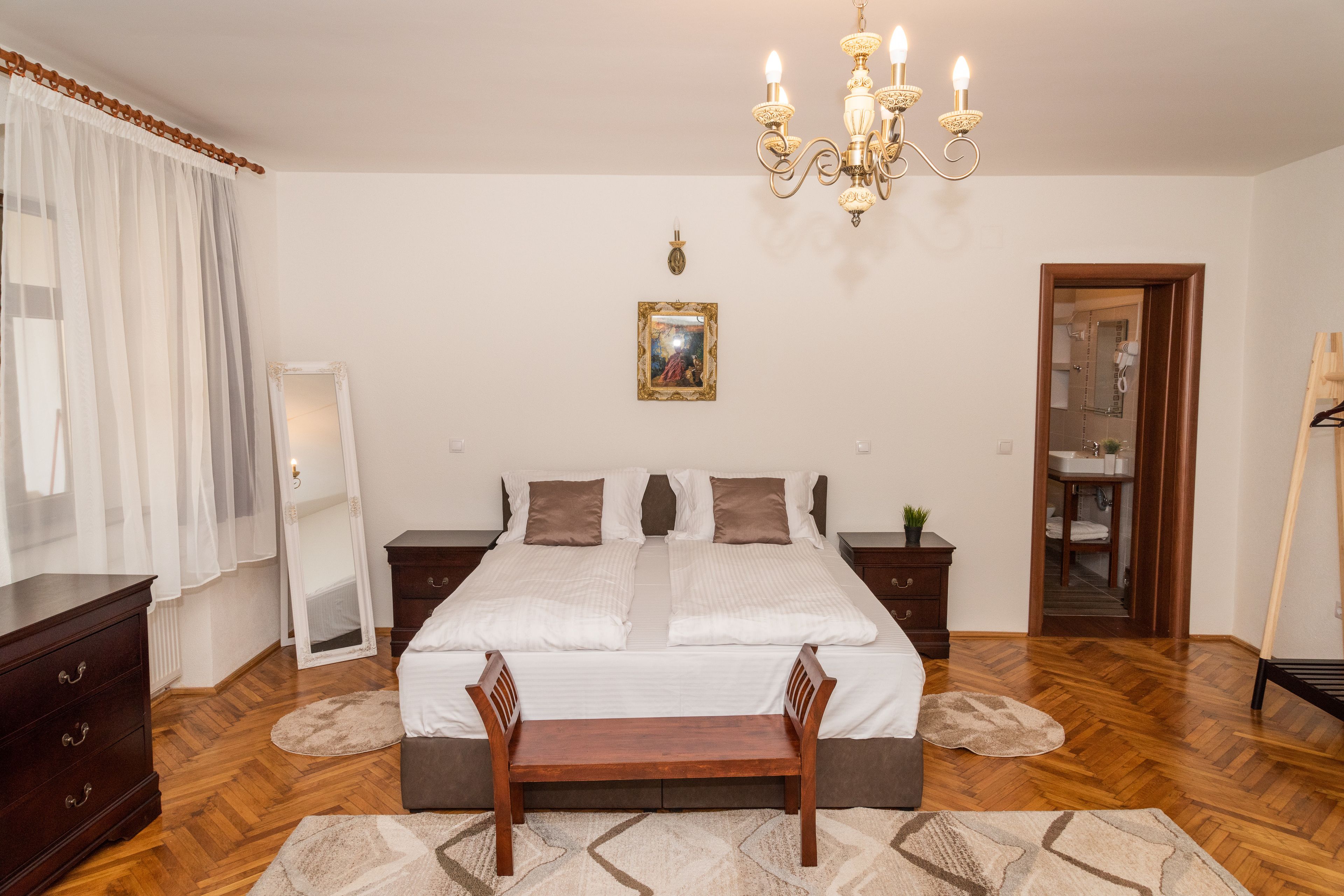 Harp Apartment | Yksilöllisesti sisustettu, yksilöllisesti kalustettu, äänieristys