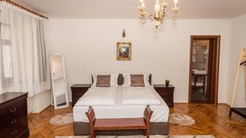 Harp Apartment | Individually decorated, individually furnished, soundproofing, free WiFi