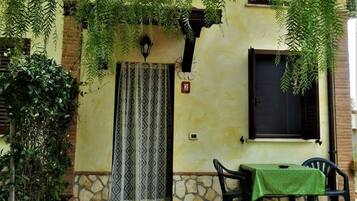 Apartment, 1 Bedroom | Terrace/patio