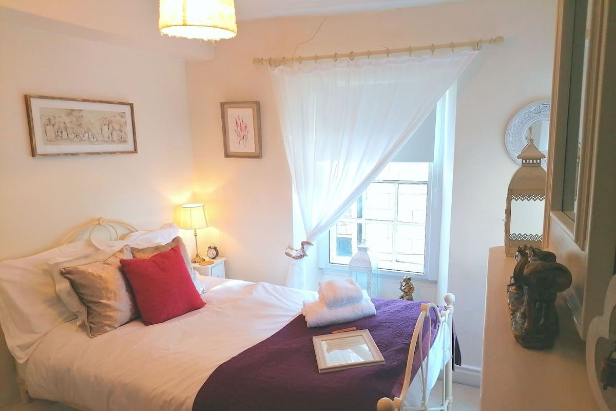 The Reeth Room | Ropa de cama hipoalergénica, wifi gratis y ropa de cama