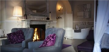 Kahden hengen huone | Ylelliset vuodevaatteet, ilmainen Wi-Fi, vuodevaatteet