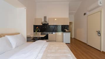 Superior Twin Room | Premium bedding, blackout drapes, soundproofing, cribs/infant beds
