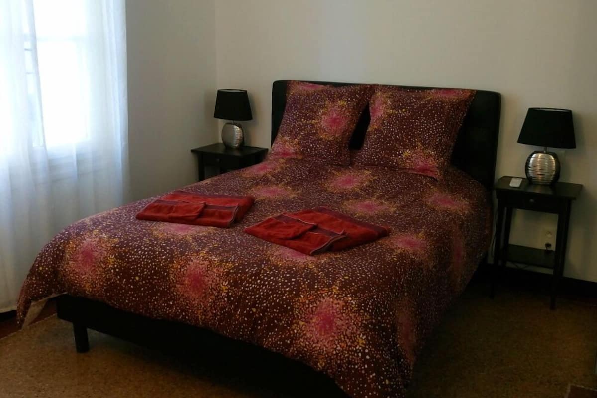 Double Room (Grés de Montpellier) | Free cribs/infant beds, free WiFi