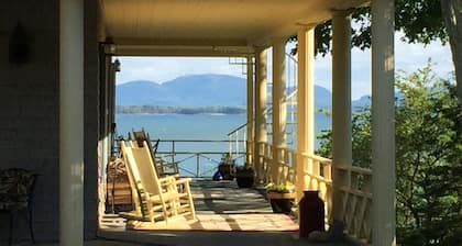 Acadia Bay Inn