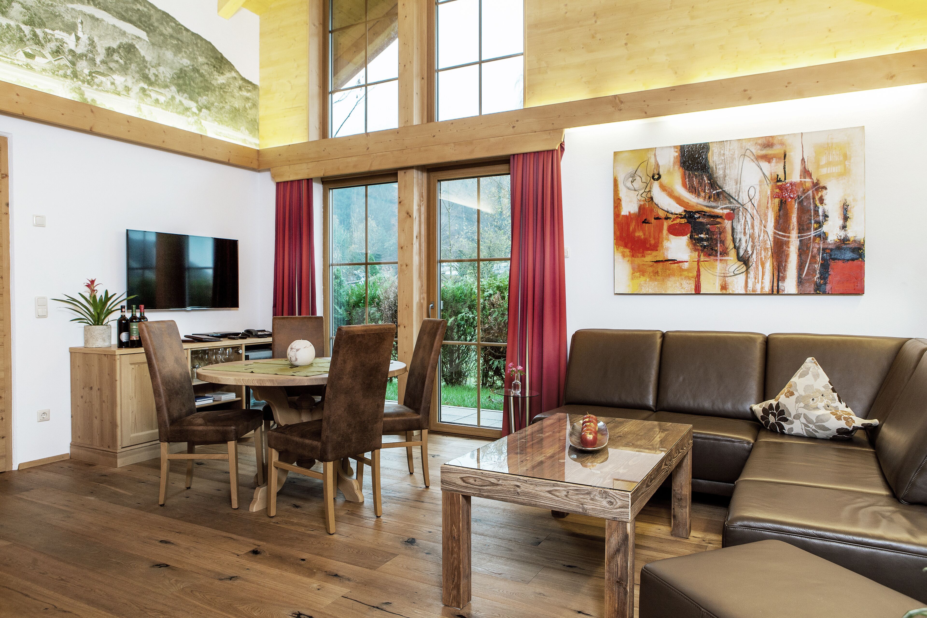 Chalet, 2 Schlafzimmer, Whirpool, Sauna (Heimat-Chalet) | Khu phòng khách | TV màn hình phẳng, sàn nhà có sưởi 