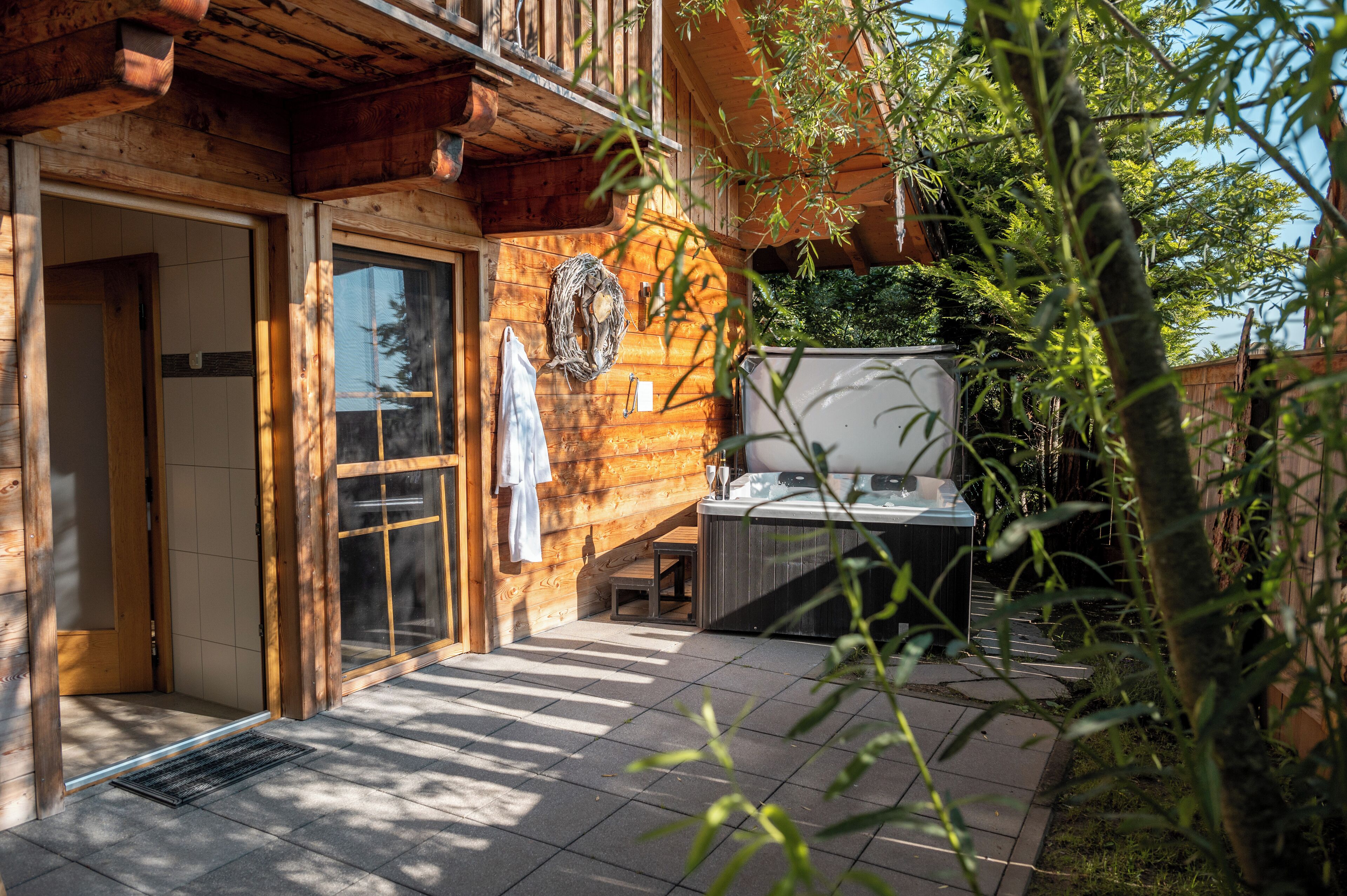 Chalet, 2 Schlafzimmer, Whirlpool, Sauna (Seeblick-Chalet) | อ่างสปาส่วนตัว