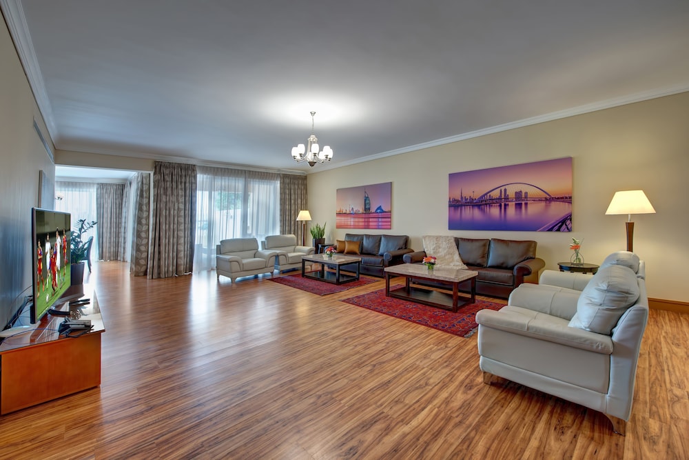 J5 Villas Holiday Homes - Barsha Gardens - Dubai