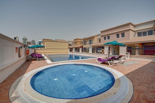J5 Villas Holiday Homes - Barsha Gardens
