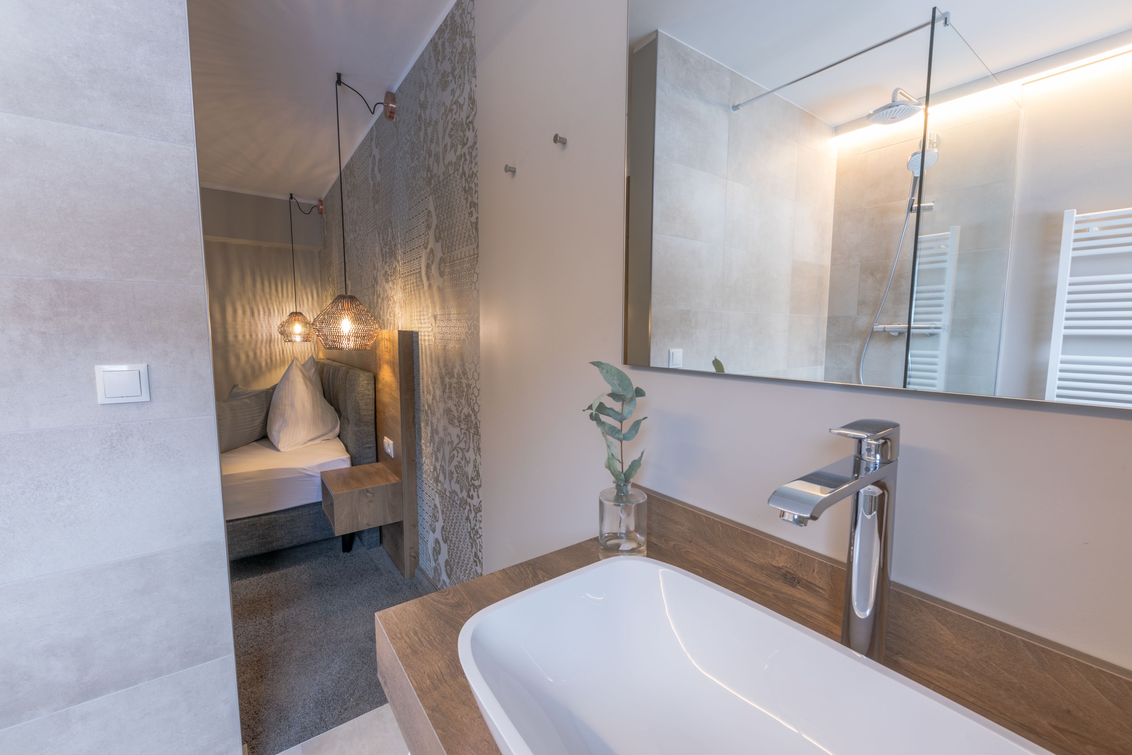 Apartamento luxo, 2 quartos, sacada, vista para o lago | Banheiro | Toalhas de banho 