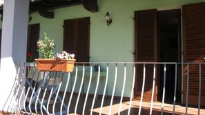 Habitación familiar, para no fumadores | Terraza o patio