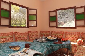 Breakfast, lunch, dinner served; local cuisine - Dar Adouss (Asni)