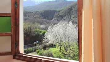 Vue depuis lâhĂ©bergement