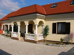 Esterni