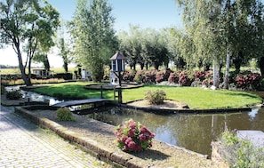 Property grounds - Amazing home in Hoogwoud (Hoogwoud)