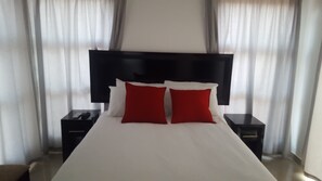 Deluxe Double or Twin Room, 1 Double Bed, Non Smoking | Premium bedding, individually decorated, individually furnished - Styled Bed and Breakfast (Palapye)