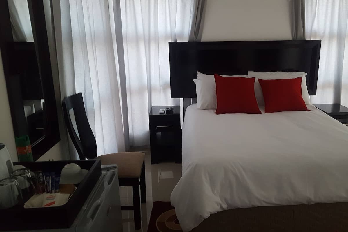 Deluxe Double or Twin Room, 1 Double Bed, Non Smoking | Premium bedding, blackout drapes, WiFi (free), individually decorated