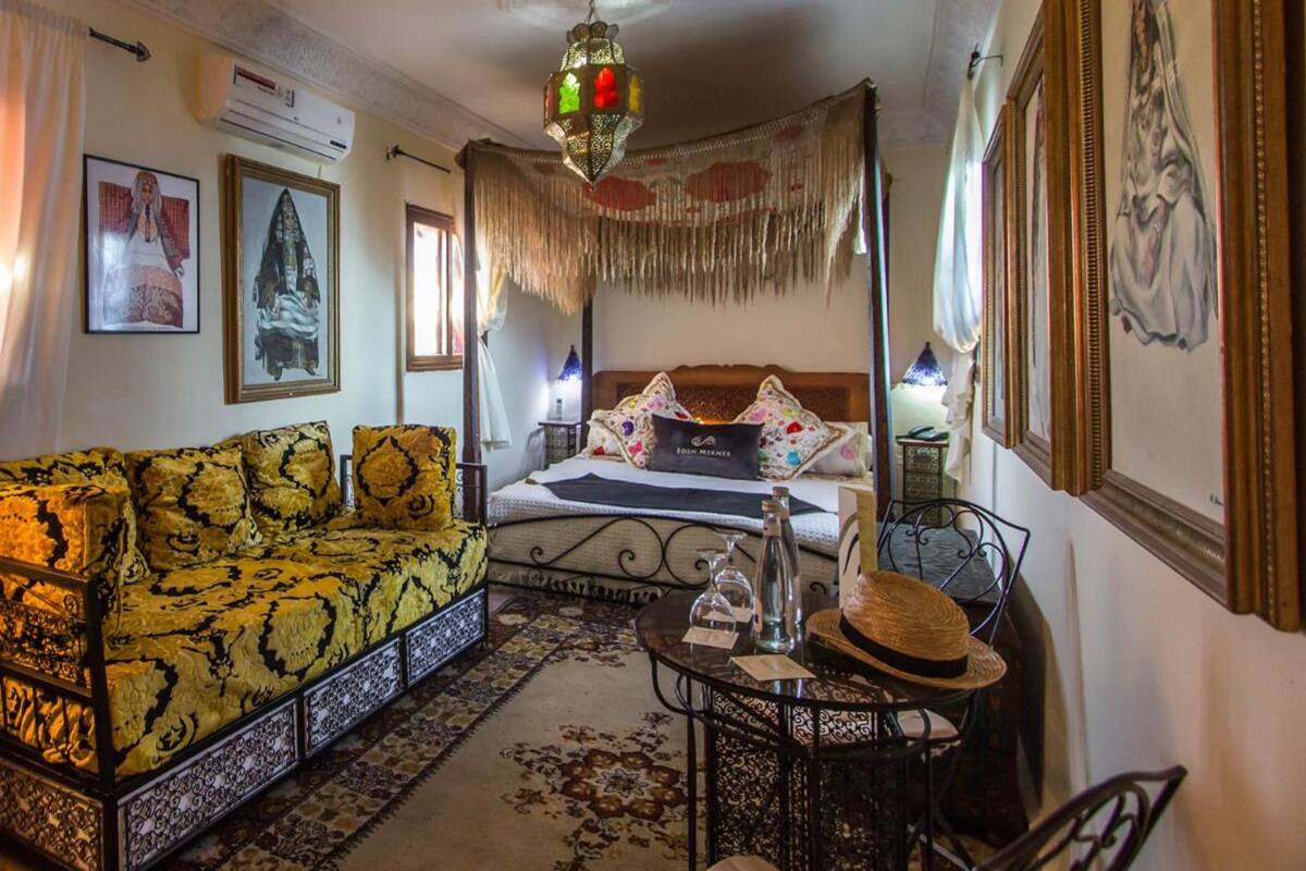 Suite (Ambassador)