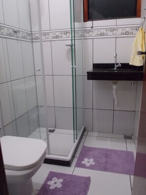 Standard Apartment, Multiple Beds | Bathroom | Shower - Buzios Apartamentos (Búzios)