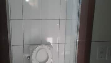 Leilighet – basic, flere senger, ikke-røyk | Bad | Dusj