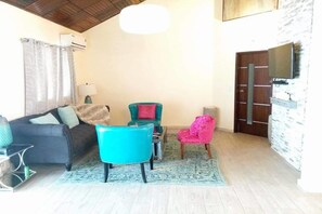 Superior Villa, 4 Bedrooms, Non Smoking | Living area | Flat-screen TV