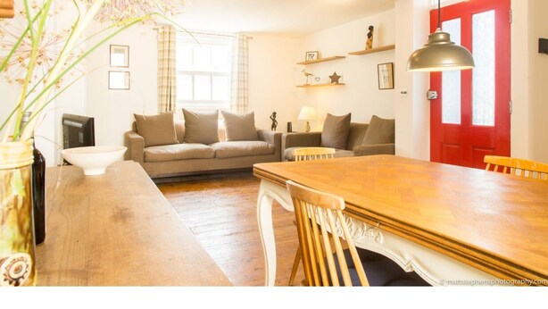 Unclassified image, 1 of 13, button - Beautiful 2 Bedroom House in Central Brighton (Brighton)