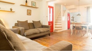 Unclassified image, 2 of 13, button - Beautiful 2 Bedroom House in Central Brighton (Brighton)