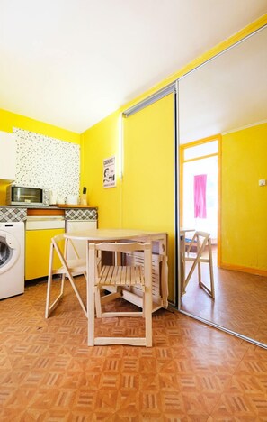 Microwave, oven