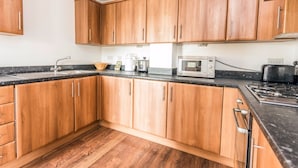 Apartment (2 Bedrooms) | Private kitchen - Beautiful and New Home for 5 in West Cambridge (Cambridge)