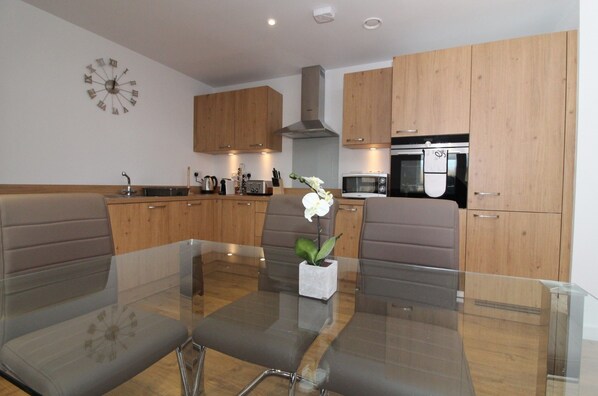 Apartment (2 Bedrooms) | Private kitchen