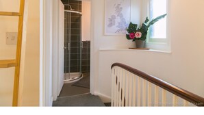 Bathroom - Amazing One-bedroom Flat, Close to Brighton Beach (Brighton)