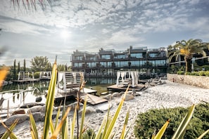 Innenpool, 2 Außenpools, Cabañas (kostenlos), Sonnenschirme