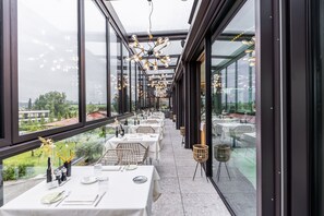 Free daily buffet breakfast  - Quellenhof Luxury Resort Lazise (Lazise)