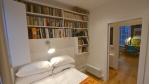 Unclassified image, 3 of 7, button - Beautiful one Bedroom Flat in the Heart of Camden (London)