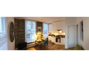 1 bedroom, soundproofing, iron/ironing board, free WiFi - Beautiful one Bedroom Flat in the Heart of Camden (London)