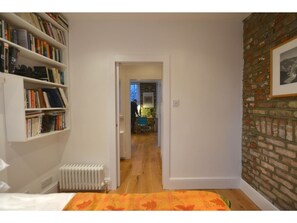 1 bedroom, soundproofing, iron/ironing board, free WiFi