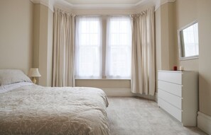 3 slaapkamers, een strijkplank/strijkijzer, gratis wifi