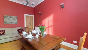 Unclassified image, 2 of 29, button - Beautiful Georgian Flat in Edinburgh - Sleeps 4 (Edinburgh)