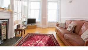 Unclassified image, 5 of 29, button - Beautiful Georgian Flat in Edinburgh - Sleeps 4 (Edinburgh)