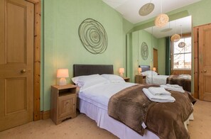 Apartamento (2 Bedrooms) | 2 quartos, ferros/tábuas de passar roupa, Wi-Fi de cortesia