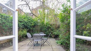 Courtyard - Beautiful Victorian House in the Heart of Dalston (London)