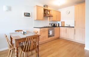 Apartment (1 Bedroom) | In-room dining - Bright & Modern, 1 Bedroom Apartment for up to 4 (York)