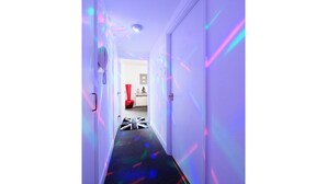 Unclassified image, 4 of 26, button - 2-br Flat For 4 in Gated Complex With Pool (London)