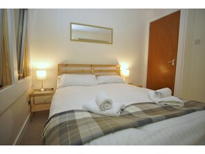 2 bedrooms, iron/ironing board, free WiFi